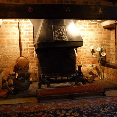 Tudor Cottage 애슈퍼드 외부 사진